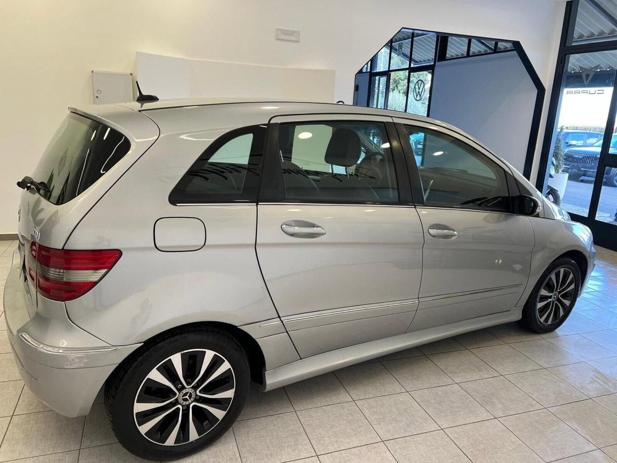 Mercedes-Benz Classe B 180 CDI Sport (4)