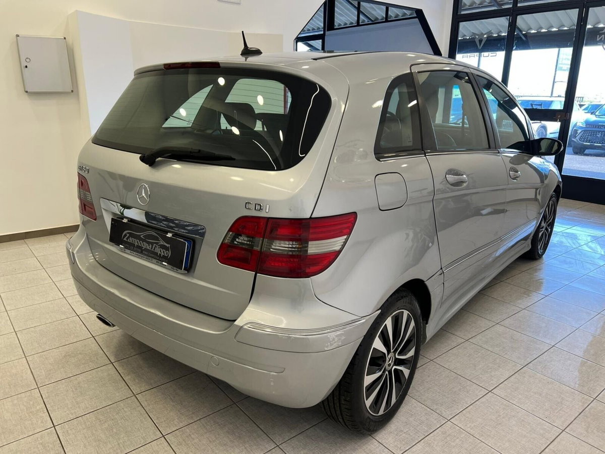 Mercedes-Benz Classe B 180 CDI Sport (5)