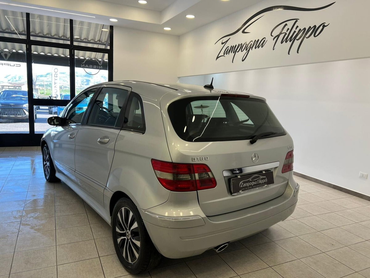 Mercedes-Benz Classe B 180 CDI Sport (7)