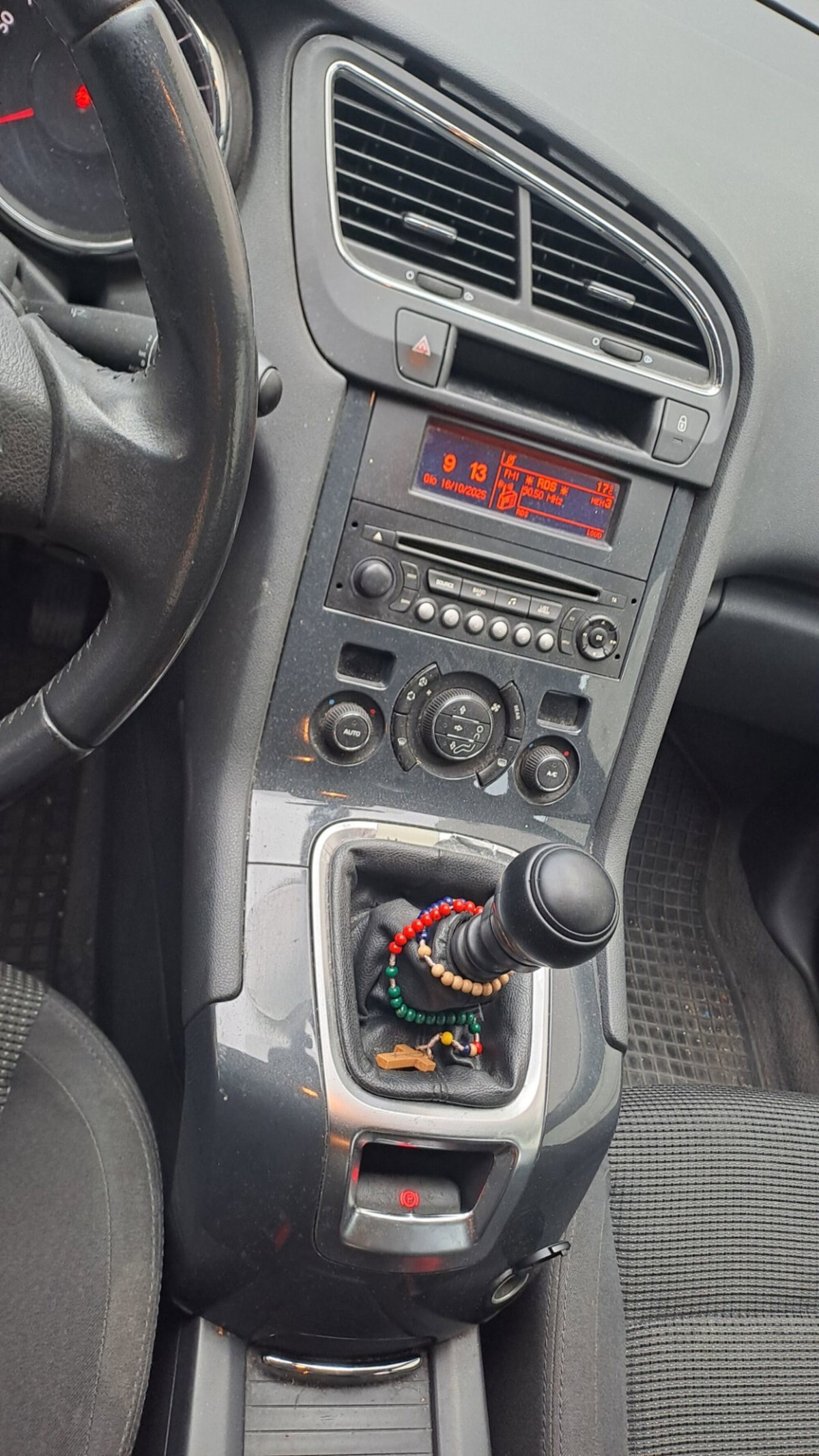 Peugeot 5008 1.6 HDi 112CV Business (6)