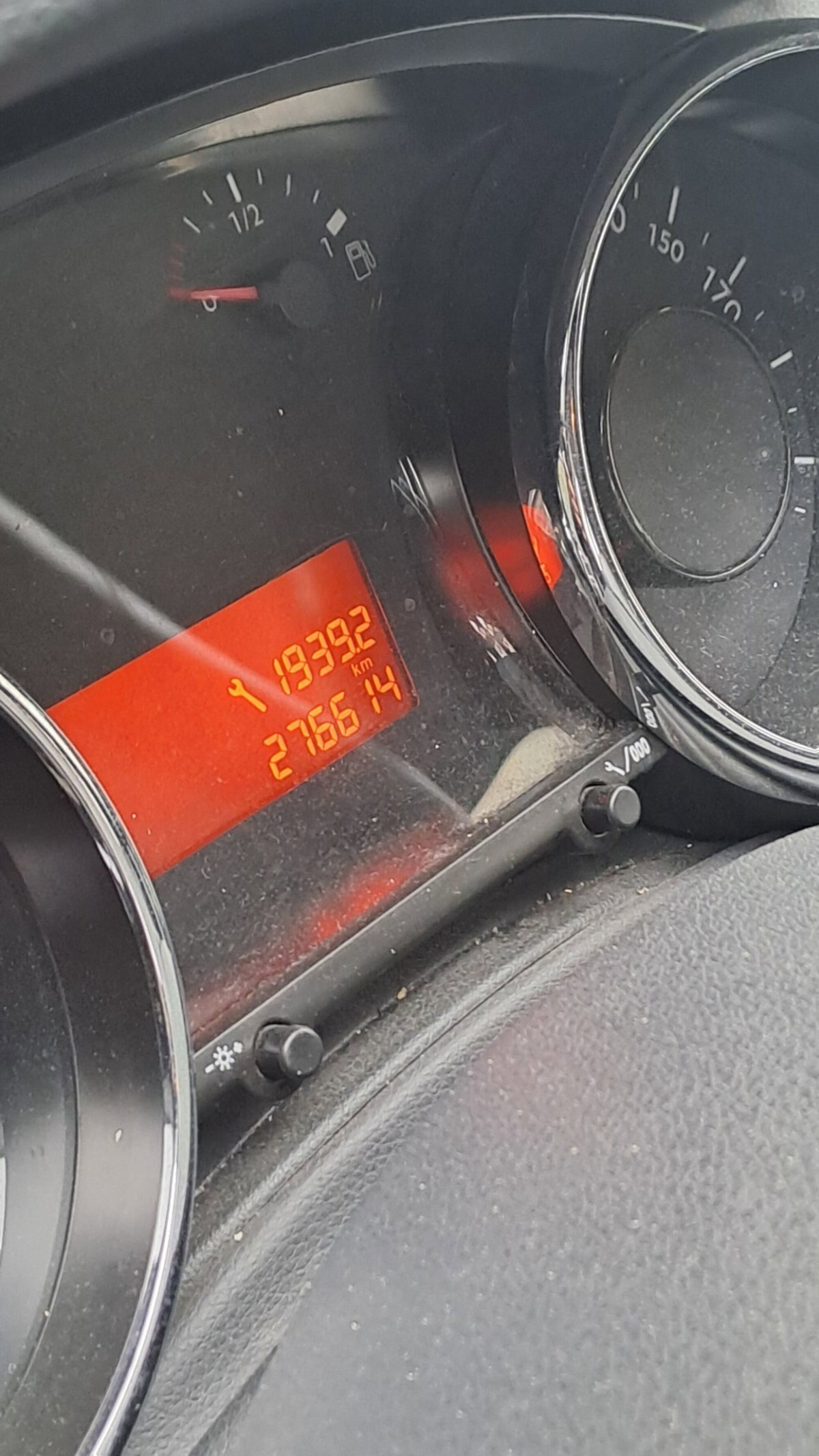 Peugeot 5008 1.6 HDi 112CV Business (7)