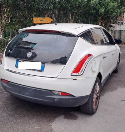 Lancia Delta 1.6 MJT DPF Silver (2)