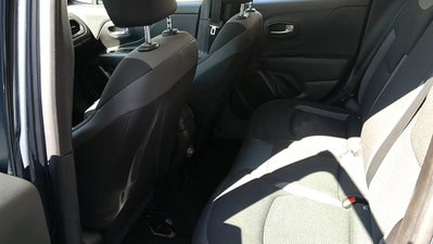 Jeep Renegade 1.3 T4 190CV PHEV 4xe AT6 Limited (7)