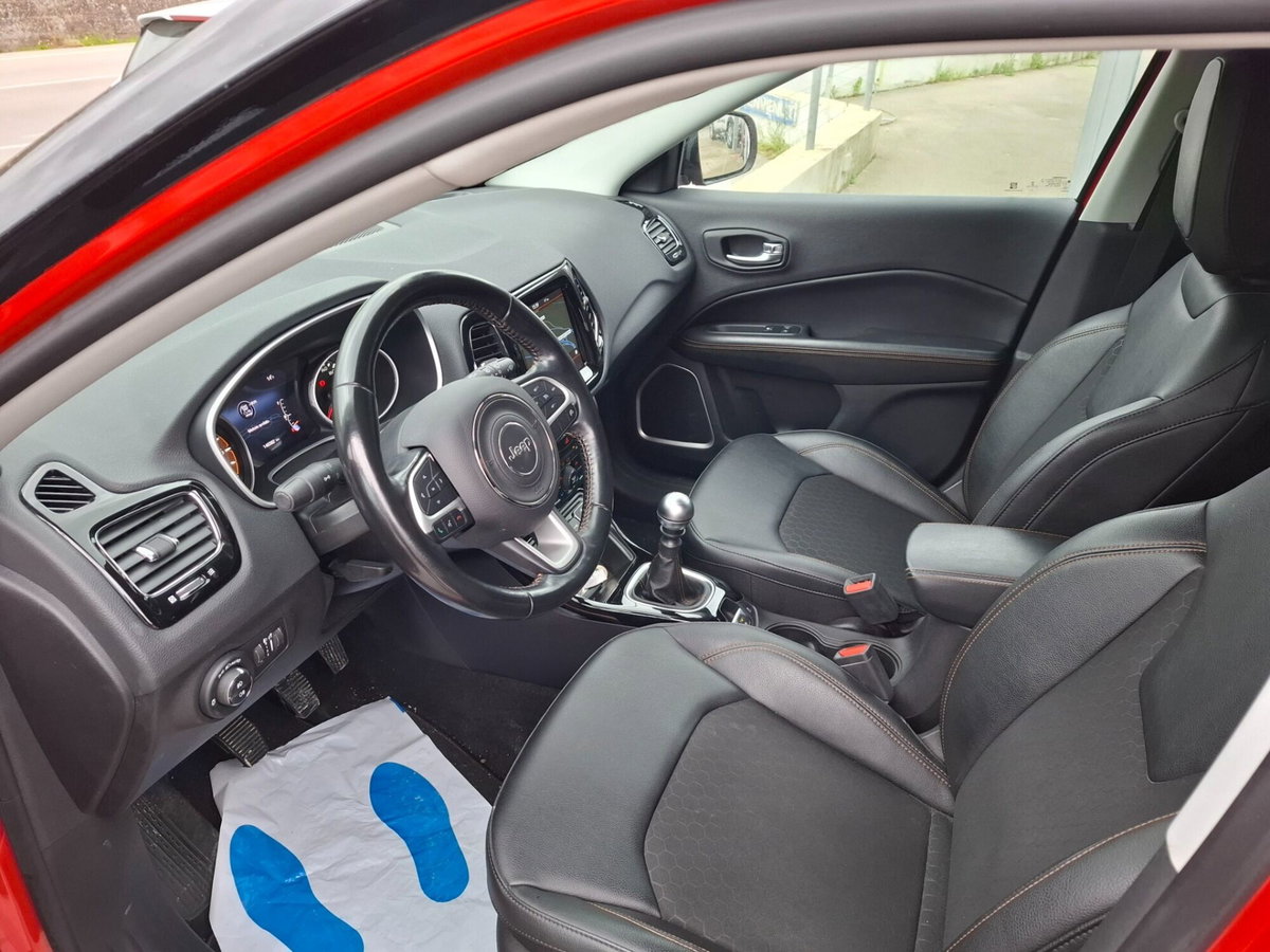 Jeep Compass 1.6 Multijet II 2WD Limited (9)