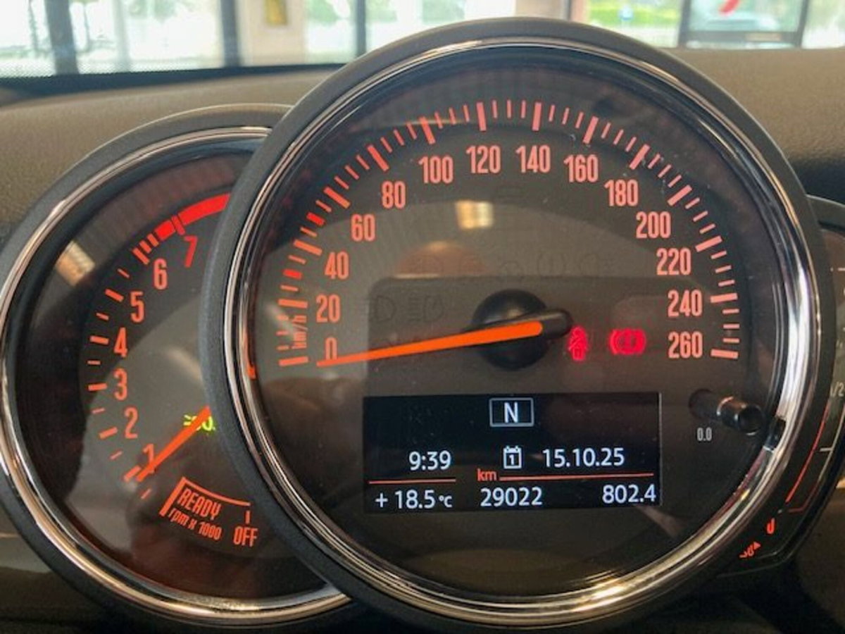 MINI Mini Cabrio 1.5 One Cabrio (10)
