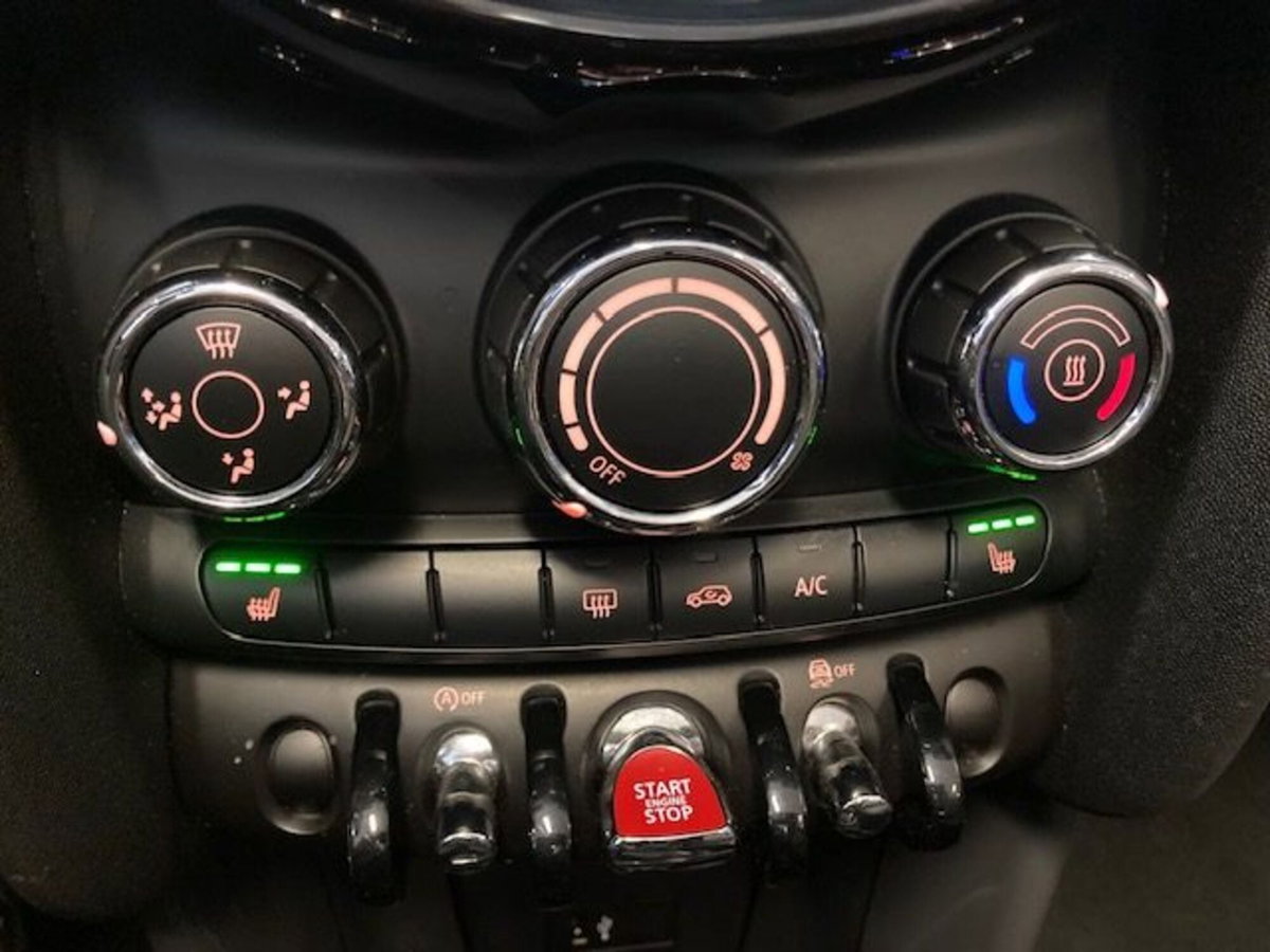 MINI Mini Cabrio 1.5 One Cabrio (14)