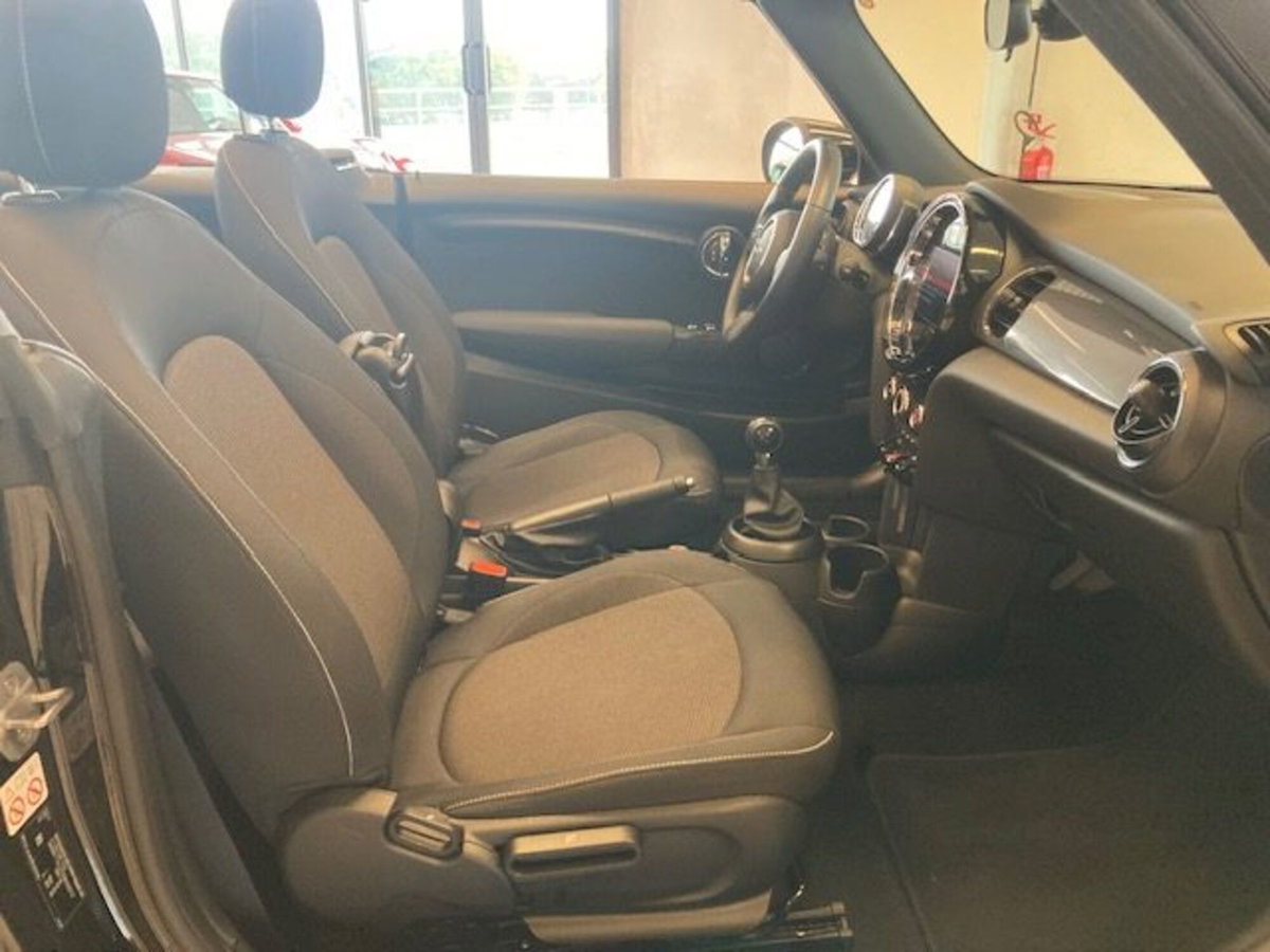 MINI Mini Cabrio 1.5 One Cabrio (15)