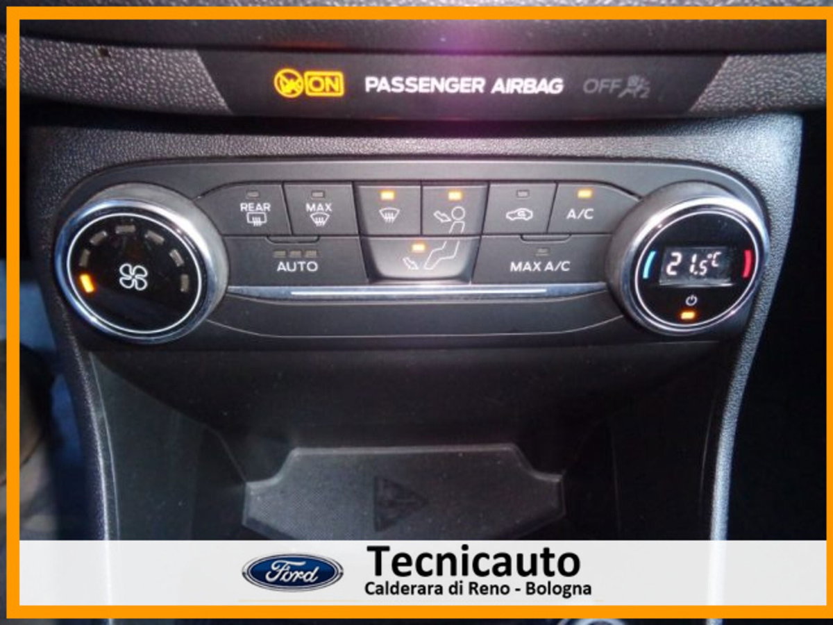 Ford Fiesta 1.1 75 CV 5 porte Titanium (14)