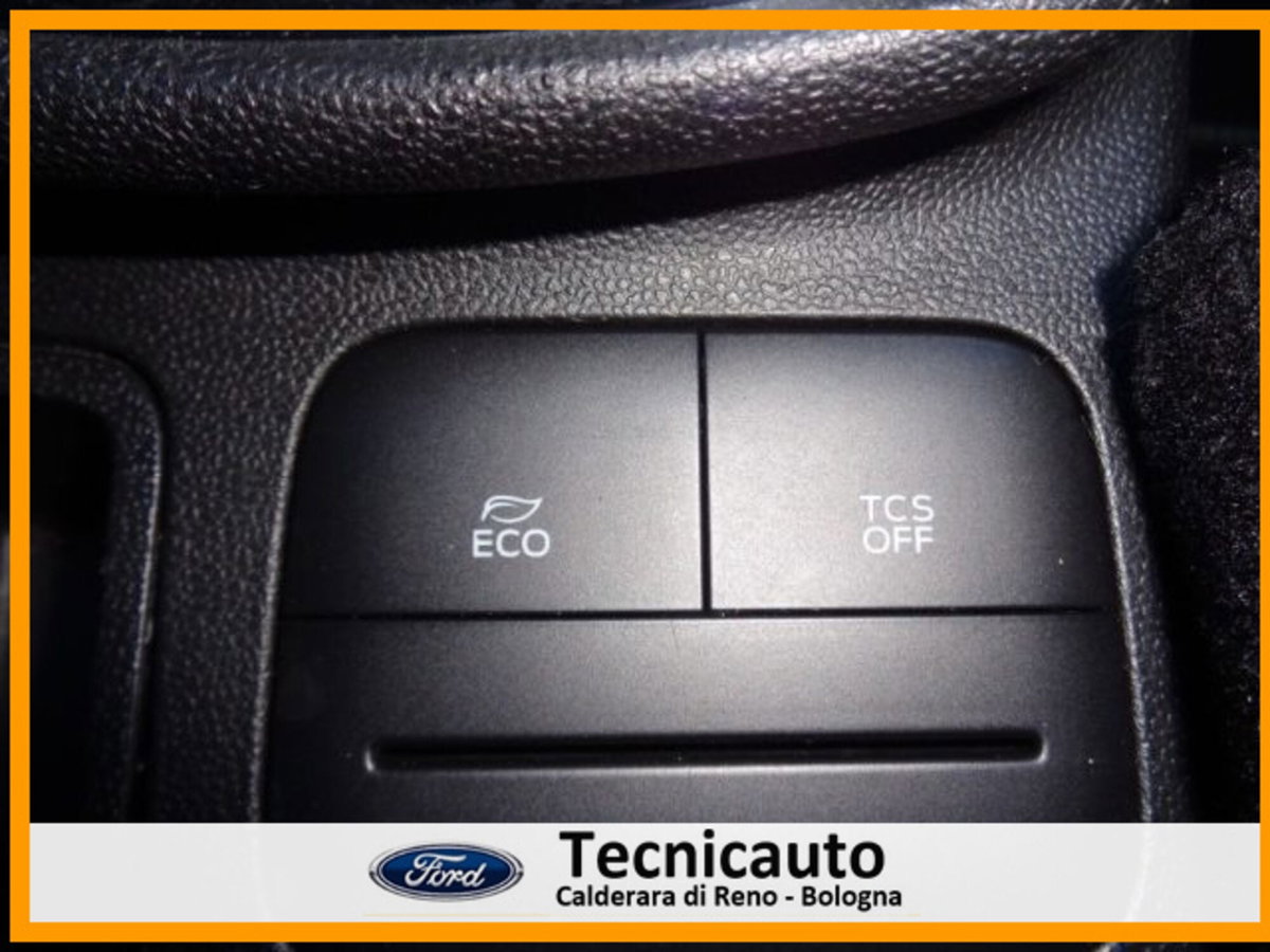 Ford Fiesta 1.1 75 CV 5 porte Titanium (16)