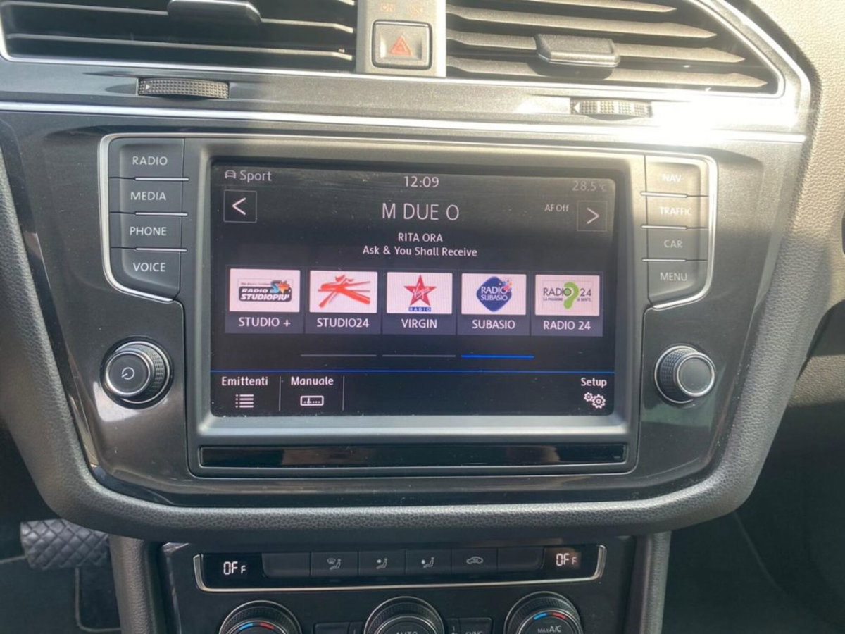 Volkswagen Tiguan 2.0 TDI SCR DSG 4MOTION Executive BMT (17)