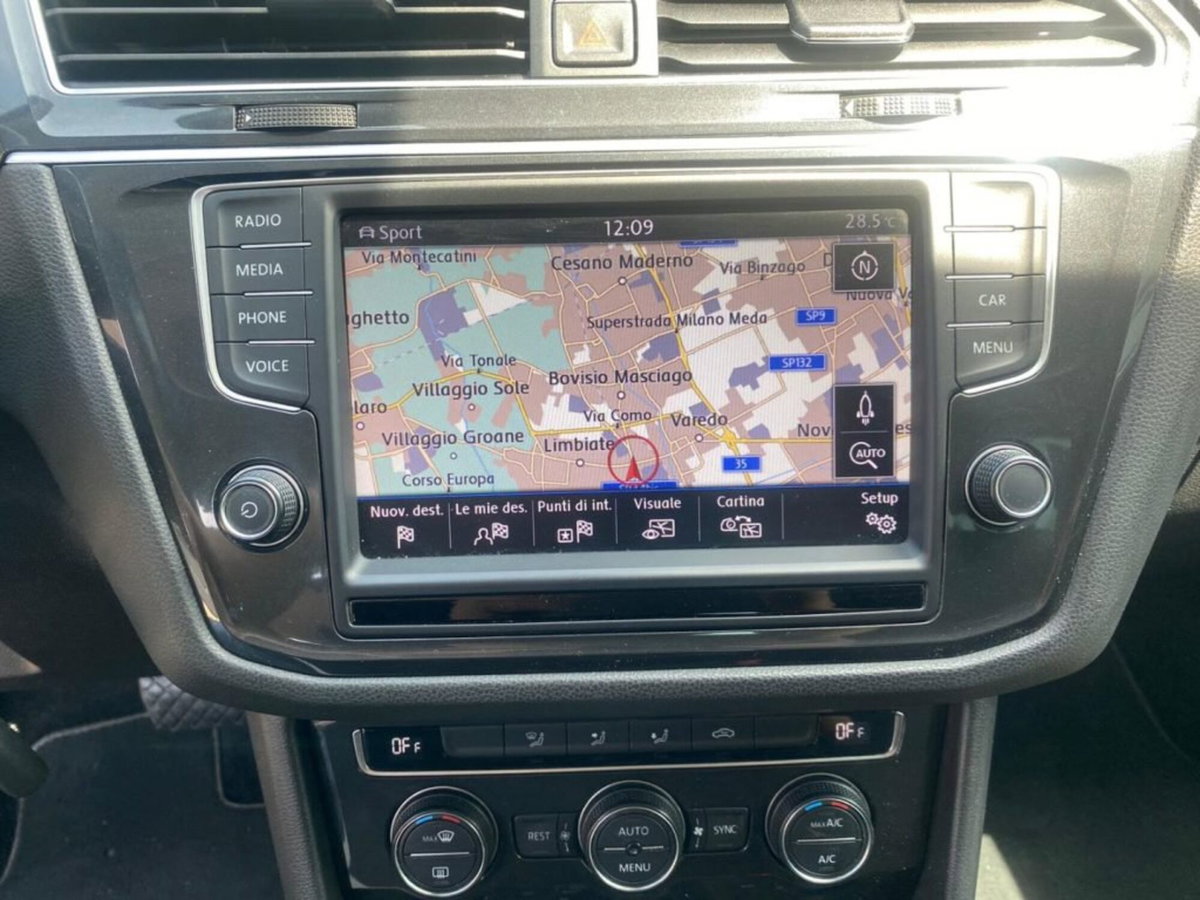 Volkswagen Tiguan 2.0 TDI SCR DSG 4MOTION Executive BMT (19)