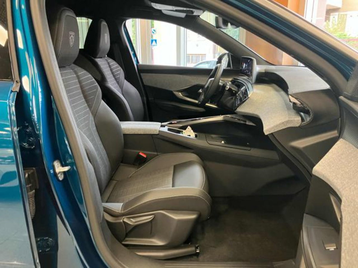 Peugeot 3008 1.2 hybrid Allure Business 145cv e-dcs6 (15)
