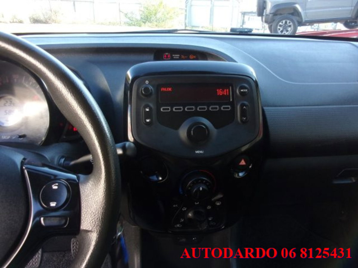 Citroen C1 C1 VTi 72 5 porte Feel (14)