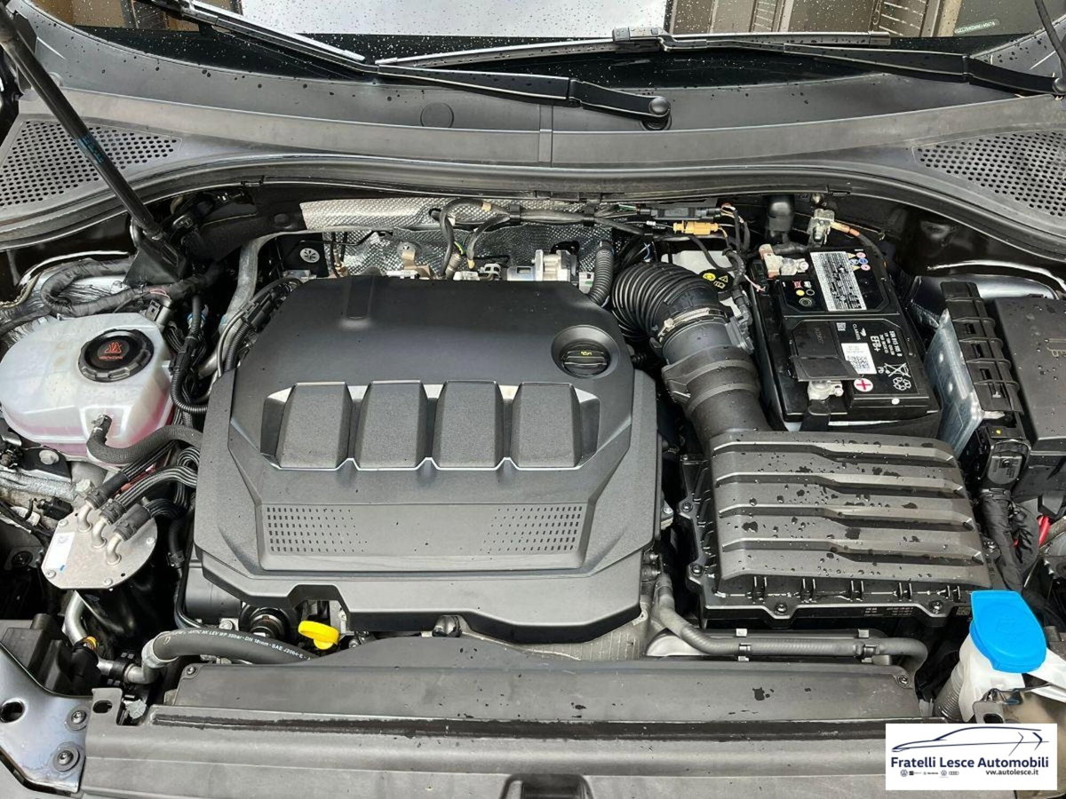Volkswagen Tiguan Allspace 2.0 TDI 200 CV SCR DSG 4MOTION R-Line (16)