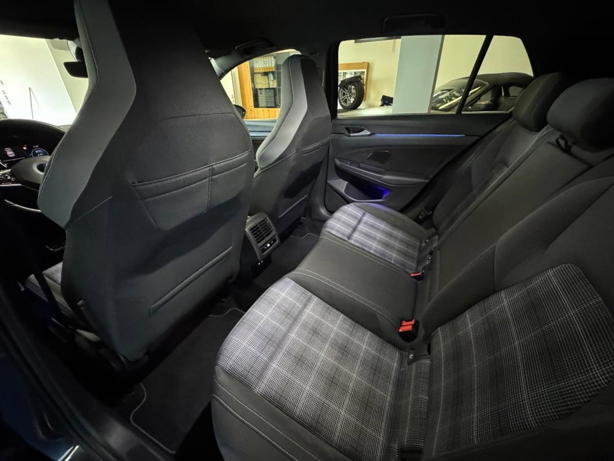 Volkswagen Golf 2.0 TDI GTD DSG (15)