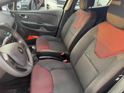 Renault Clio 1.5 dCi 75CV 5 porte Confort (12)
