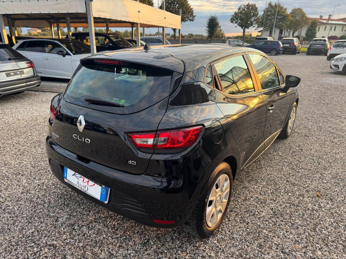 Renault Clio 1.5 dCi 75CV 5 porte Confort (6)