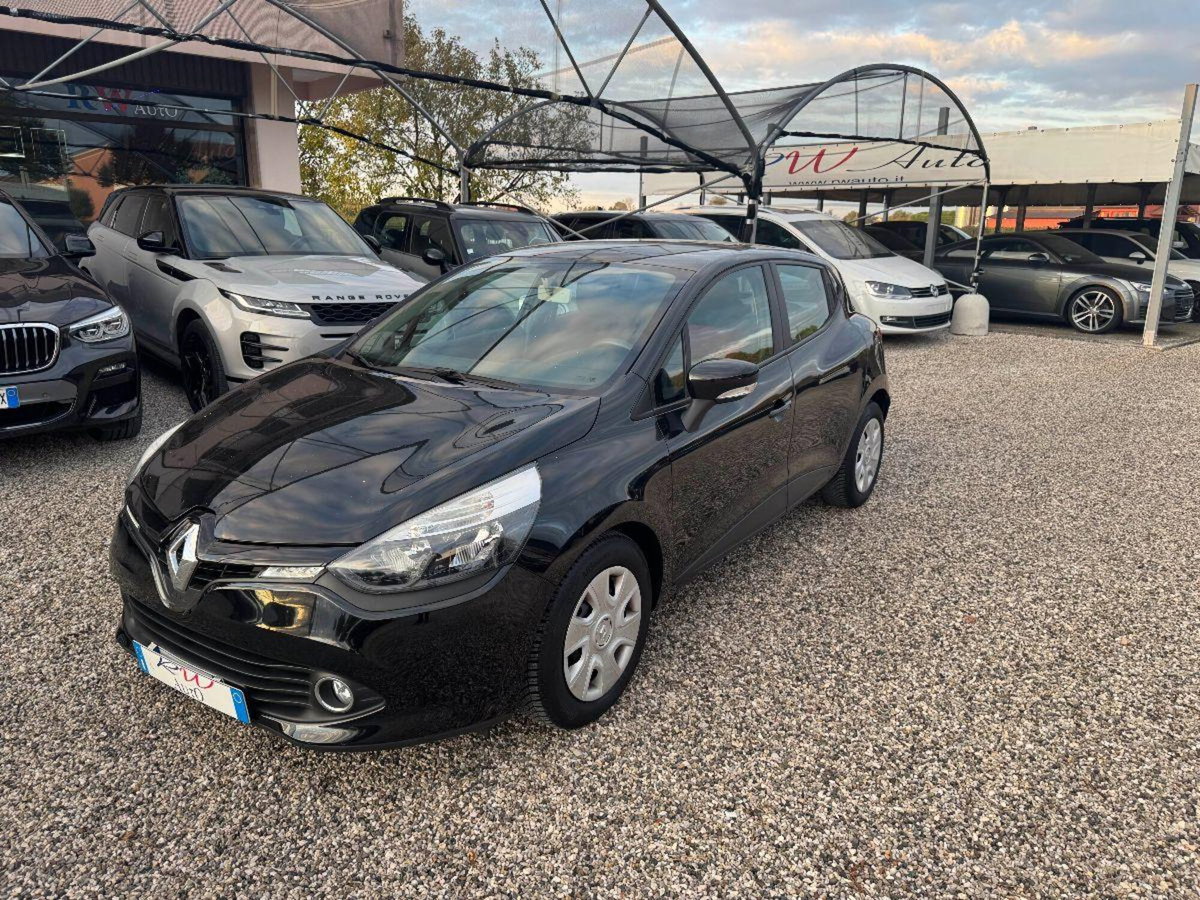 Renault Clio 1.5 dCi 75CV 5 porte Confort (9)