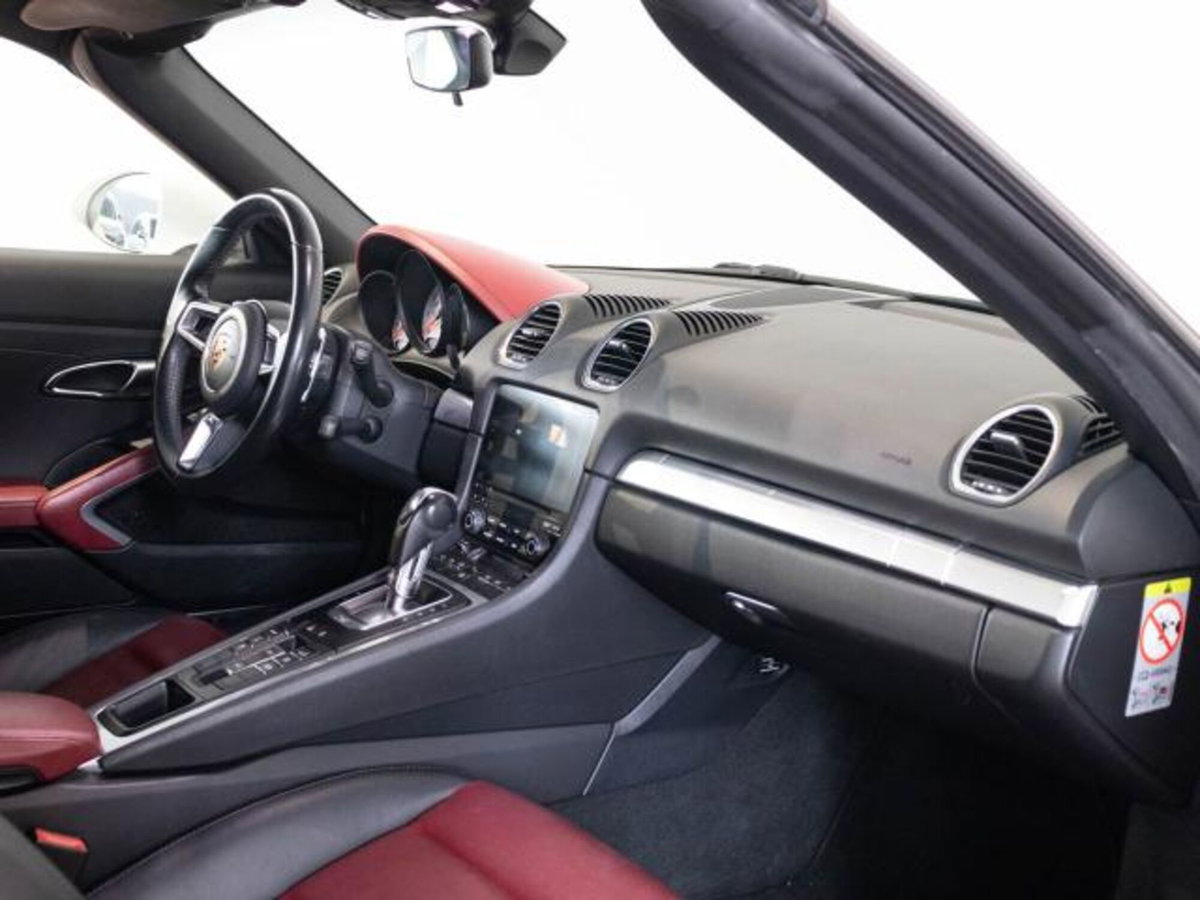 Porsche 718 Boxster  Boxster 2.0 T (15)