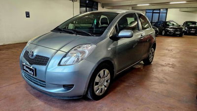 Toyota Yaris 1.0 3 porte Sol usata