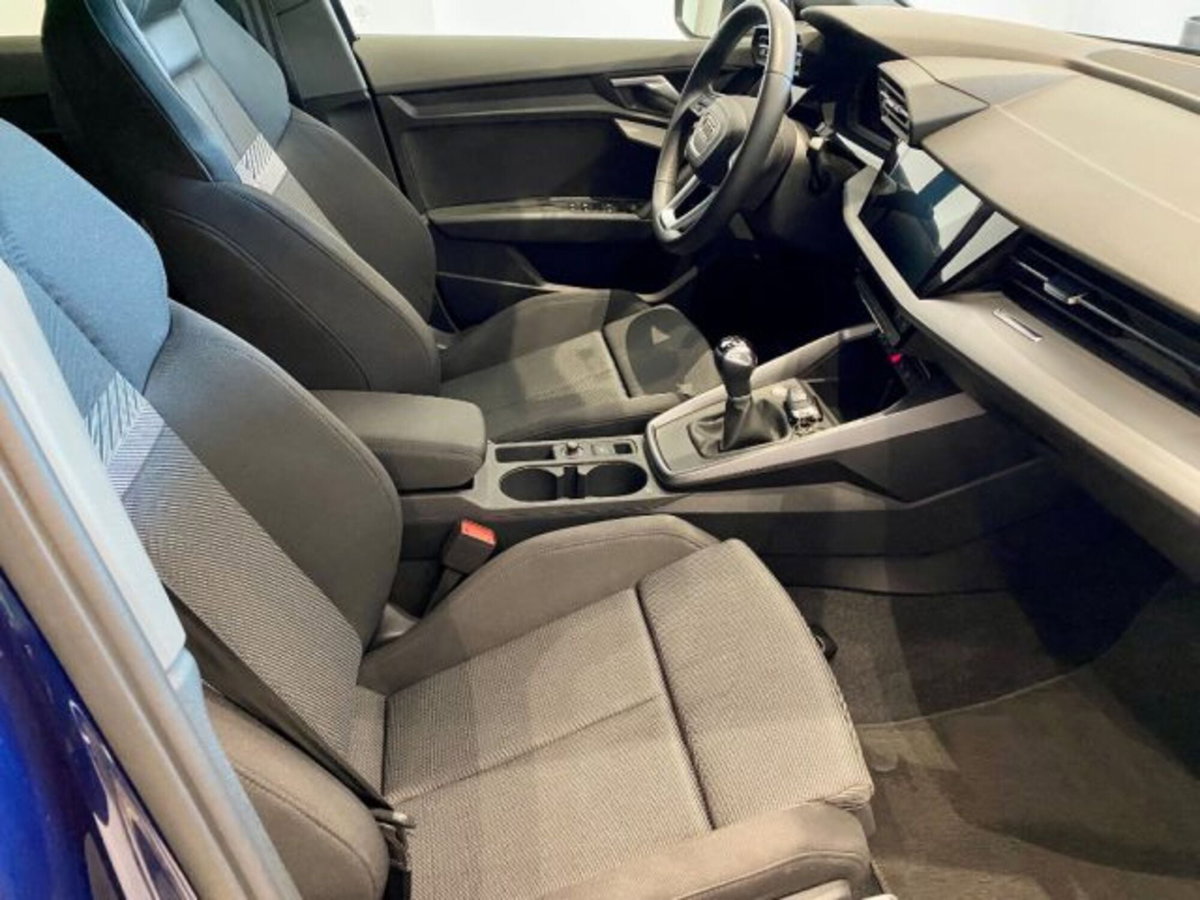 Audi A3 Sedan 30 TFSI S line edition (12)