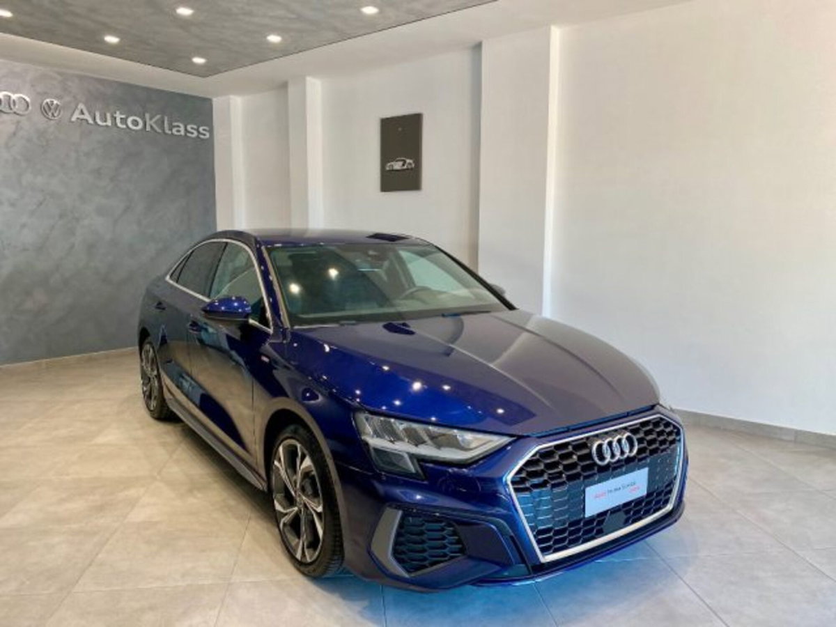 Audi A3 Sedan 30 TFSI S line edition (3)