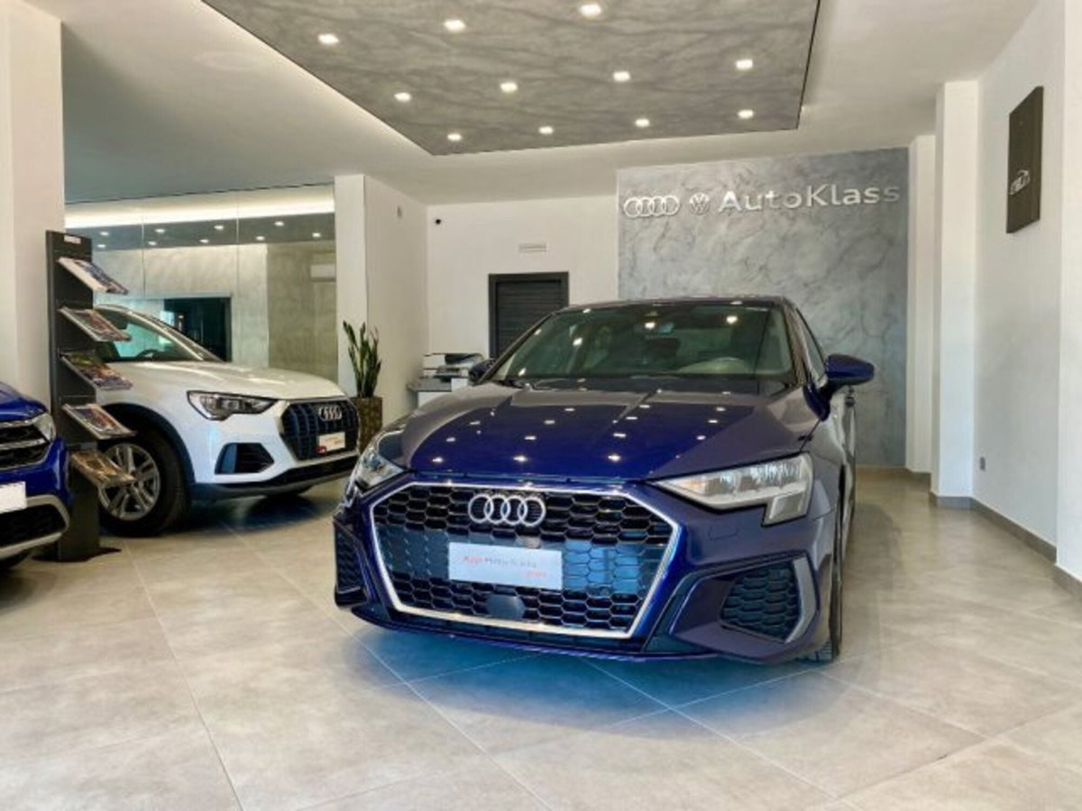 Audi A3 Sedan 30 TFSI S line edition (4)