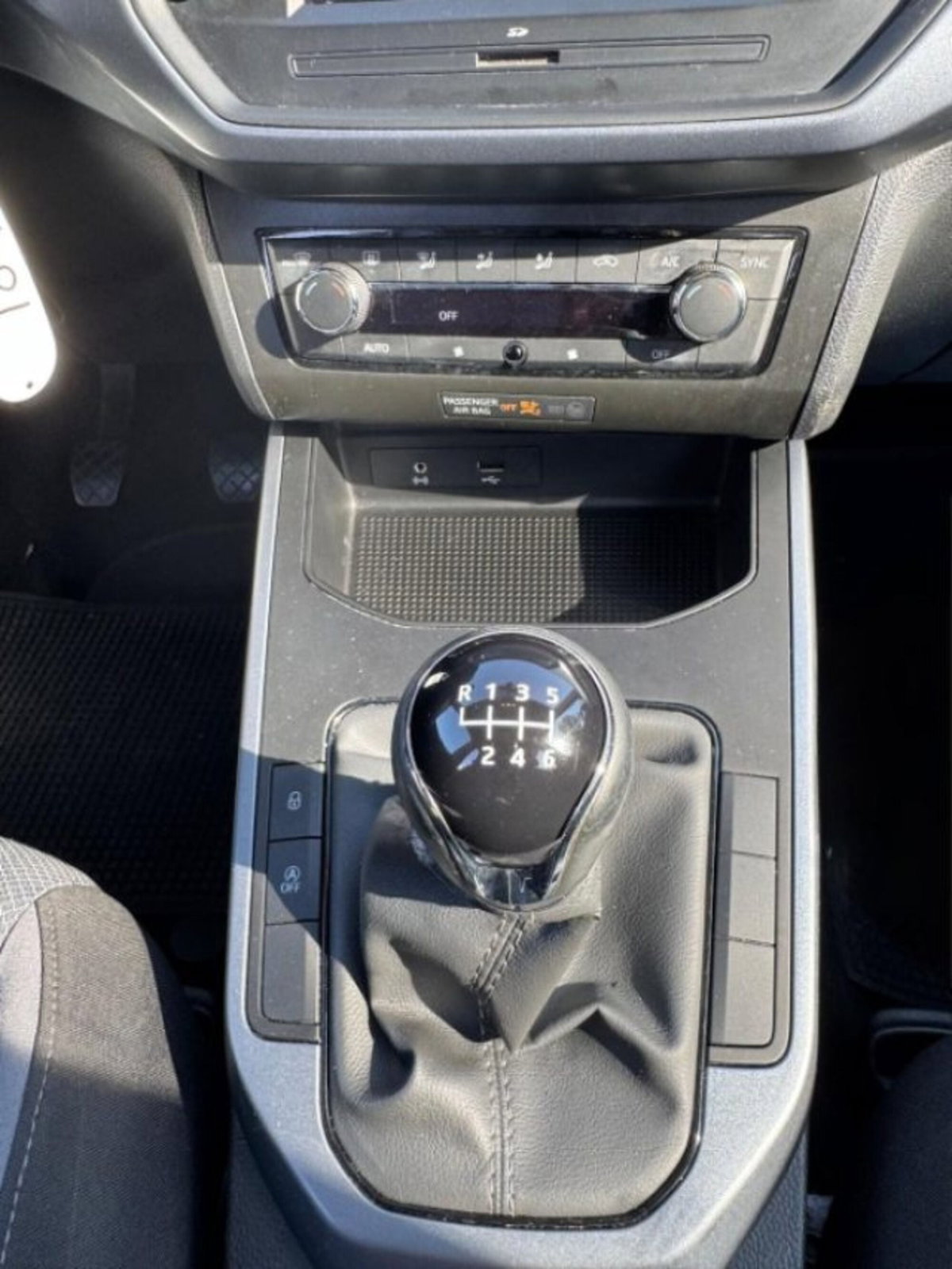 SEAT Arona 1.0 TGI Style (15)