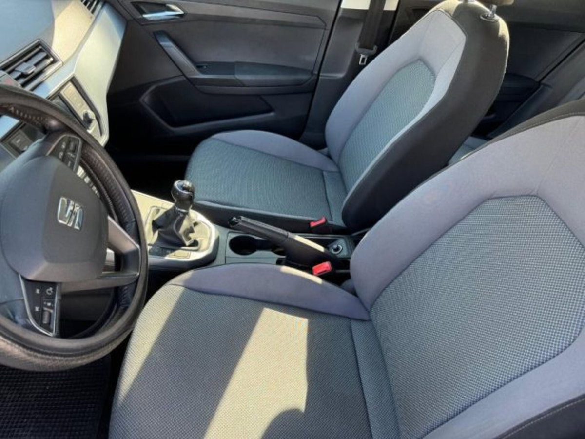 SEAT Arona 1.0 TGI Style (9)