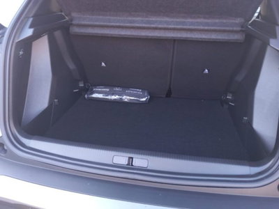 Peugeot 2008 1.2 hybrid Style 145cv e-dcs6 (12)