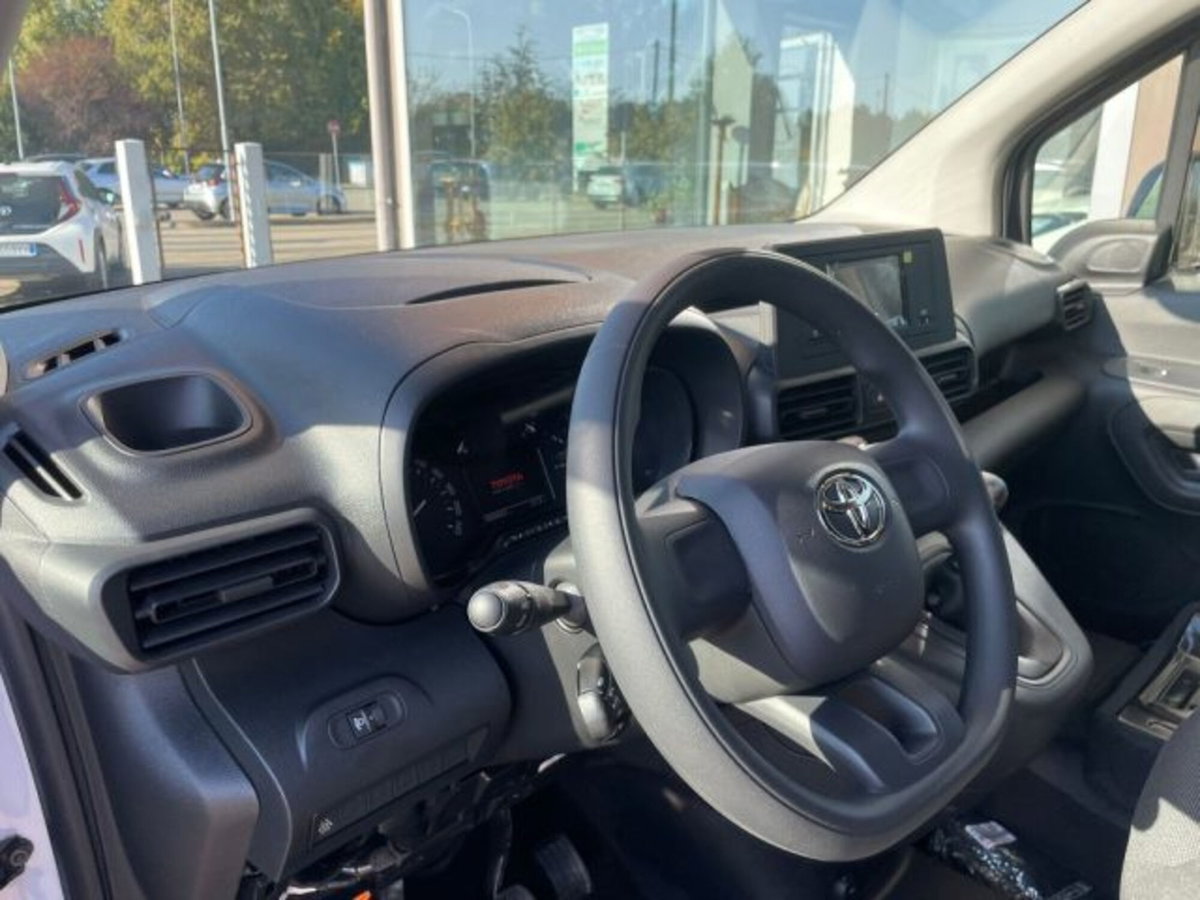 Toyota Proace City City 1.5D 100 CV S&S PC 4p. Active (10)