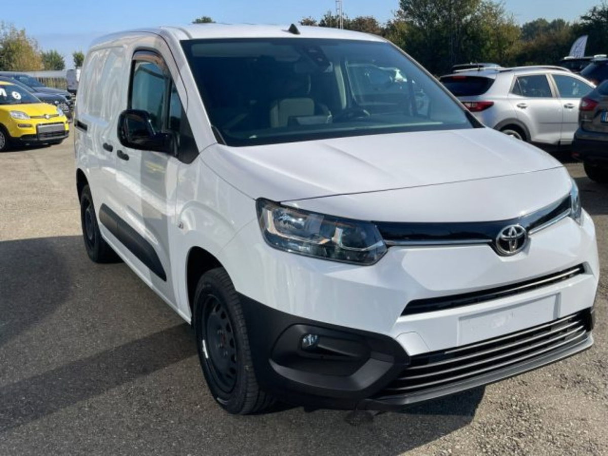 Toyota Proace City City 1.5D 100 CV S&S PC 4p. Active (8)