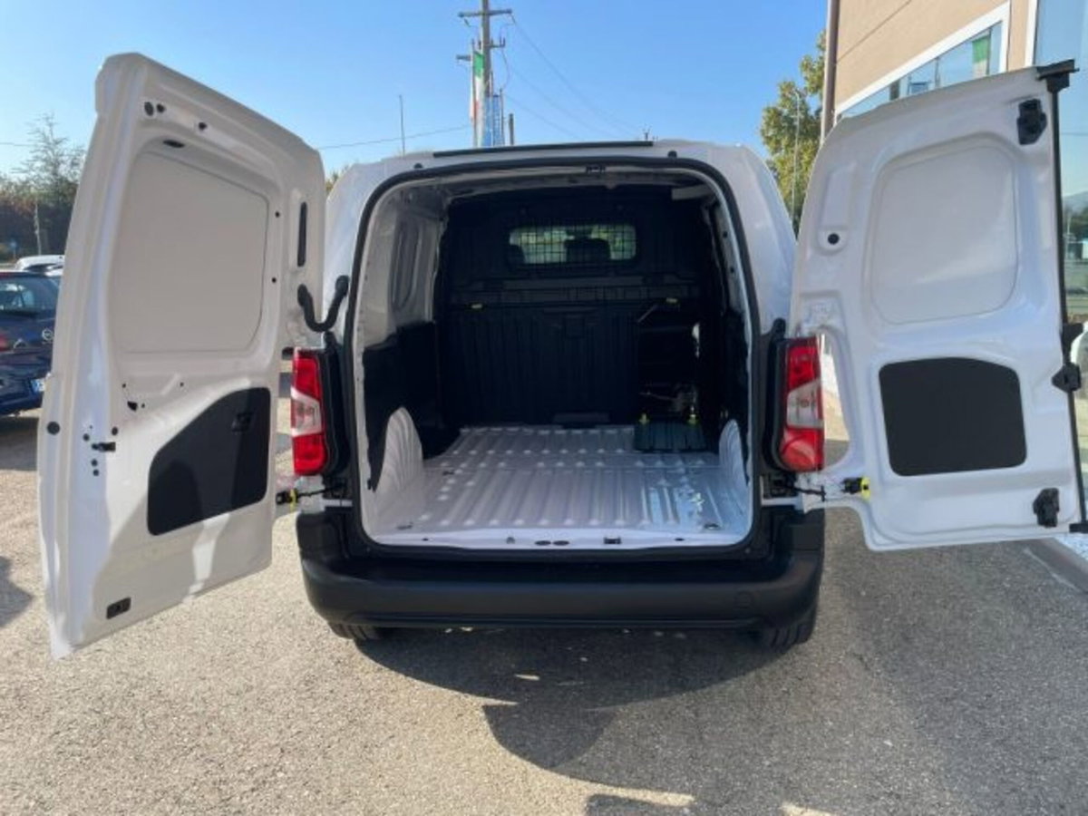 Toyota Proace City City 1.5D 100 CV S&S PC 4p. Active (9)