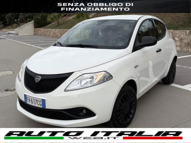 Lancia Ypsilon 1.2 69 CV 5 porte Silver