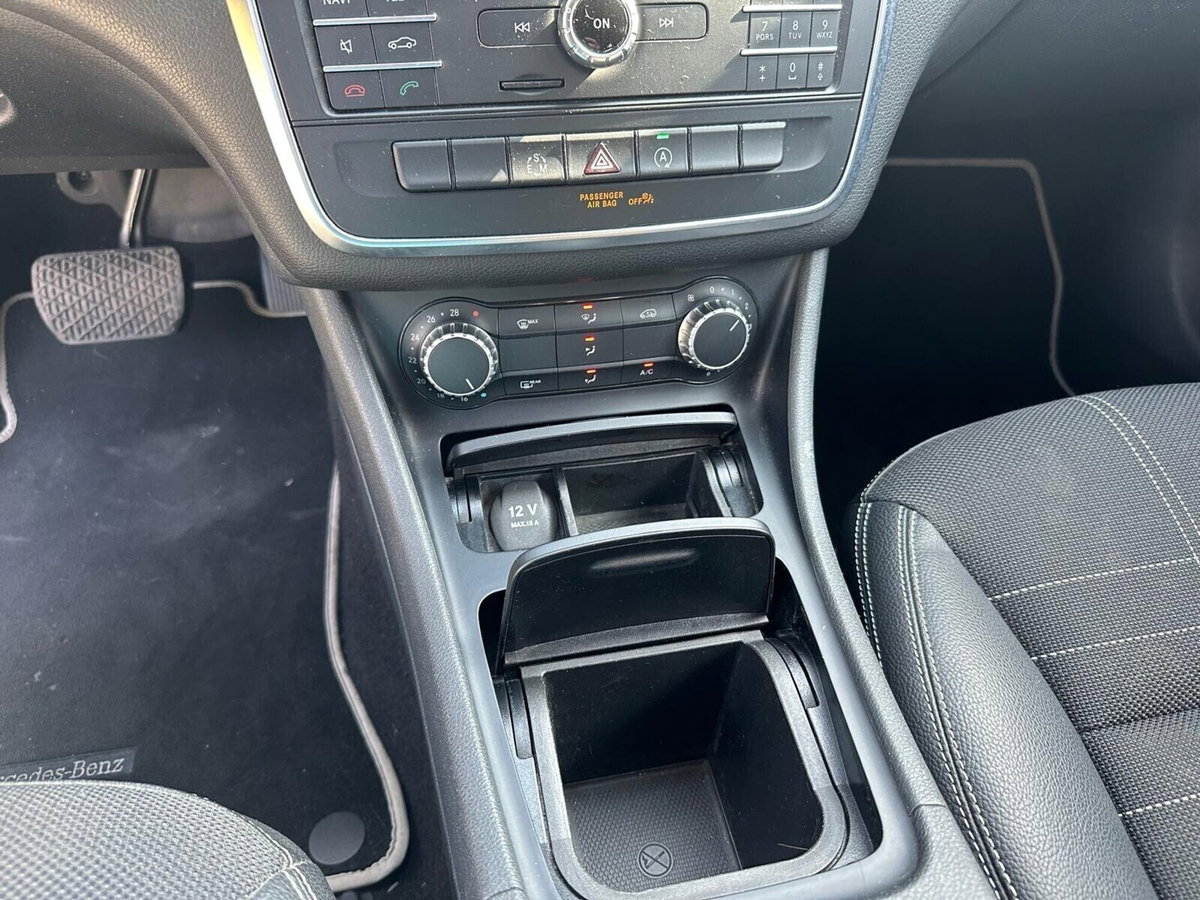 Mercedes-Benz CLA Shooting Brake 200 CDI Executive (13)