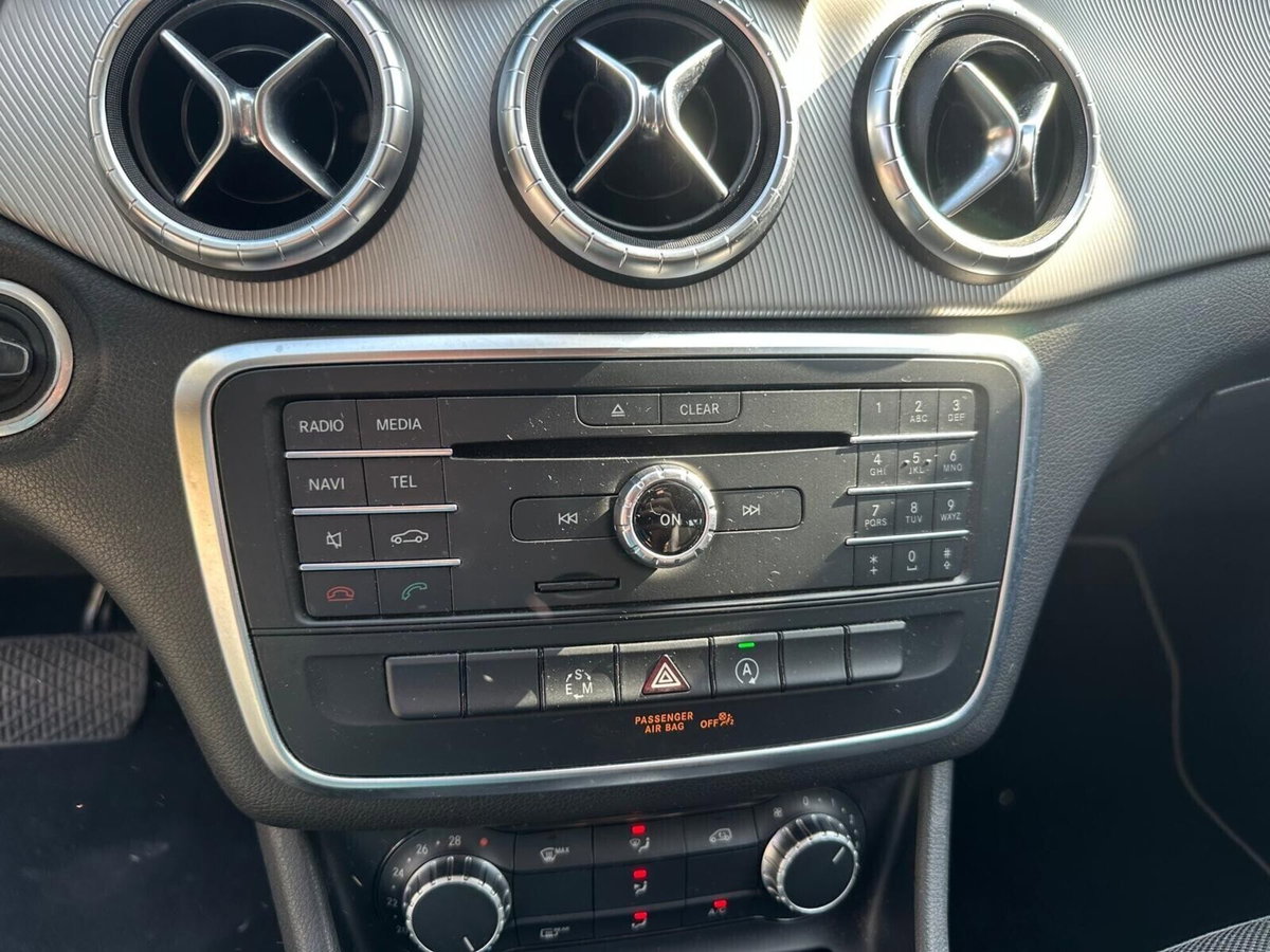 Mercedes-Benz CLA Shooting Brake 200 CDI Executive (14)