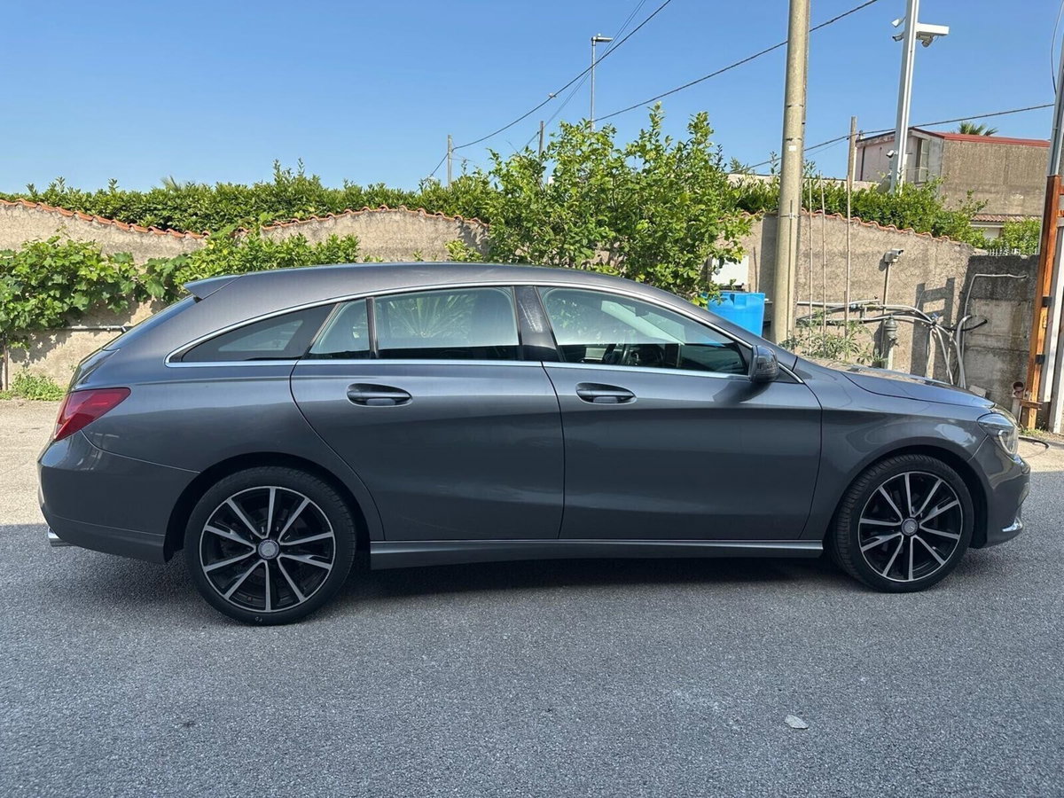Mercedes-Benz CLA Shooting Brake 200 CDI Executive (6)