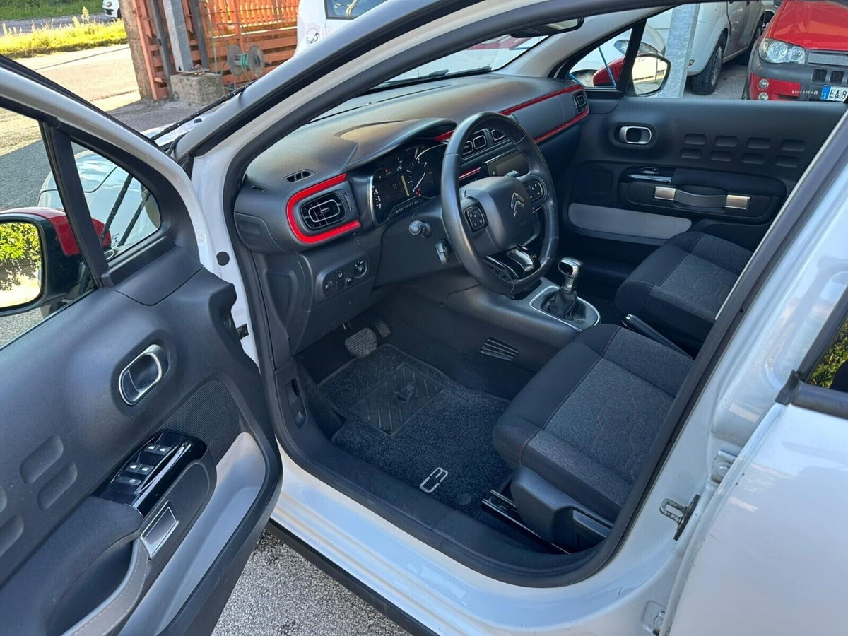 Citroen C3 PureTech 110 S&S EAT6 Shine (11)