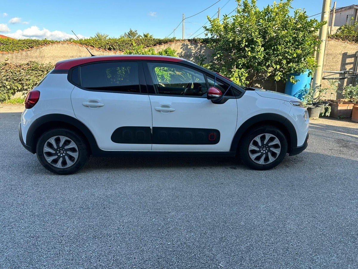 Citroen C3 PureTech 110 S&S EAT6 Shine (7)
