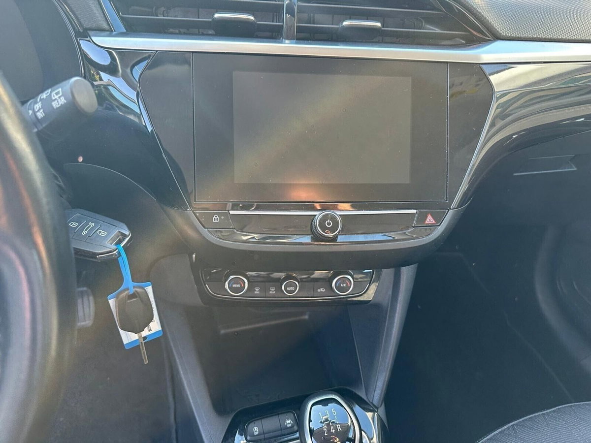 Opel Corsa 1.2 Elegance (16)