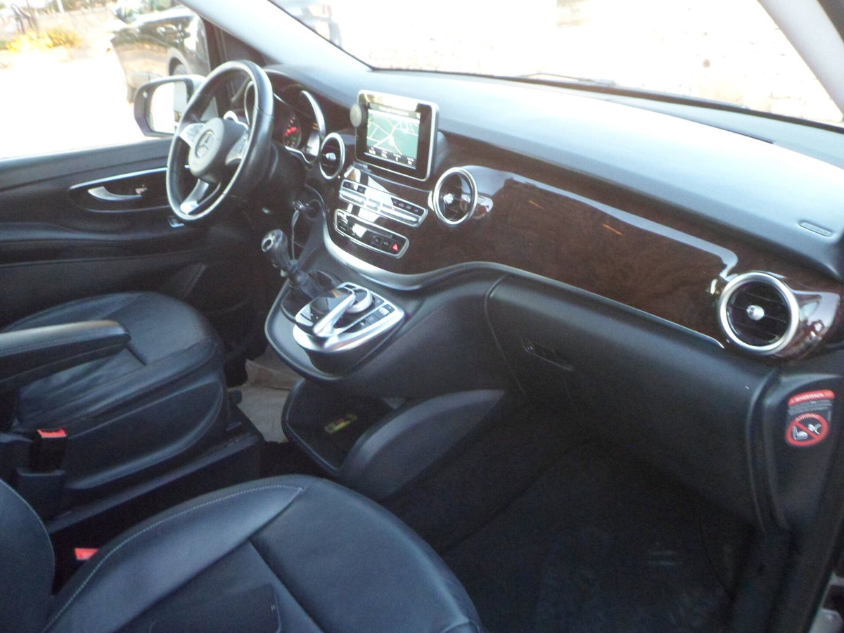 Mercedes-Benz Classe V 220 d Sport Extralong (9)
