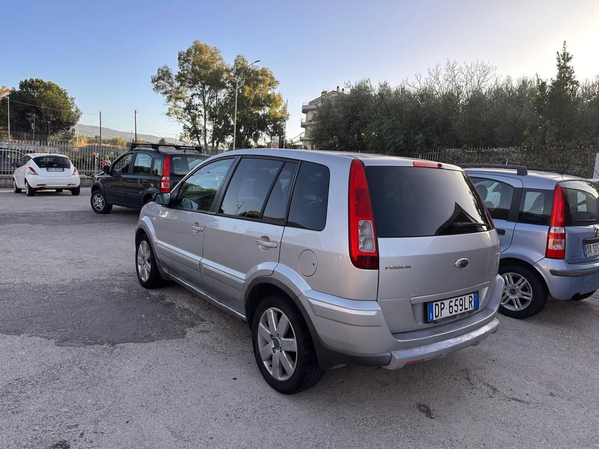 Ford Fusion 1.4 TDCi 5p. Titanium (2)