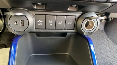 Suzuki Ignis 1.2 Hybrid Top (8)