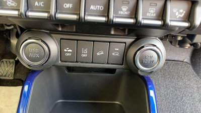 Suzuki Ignis 1.2 Hybrid Top (9)