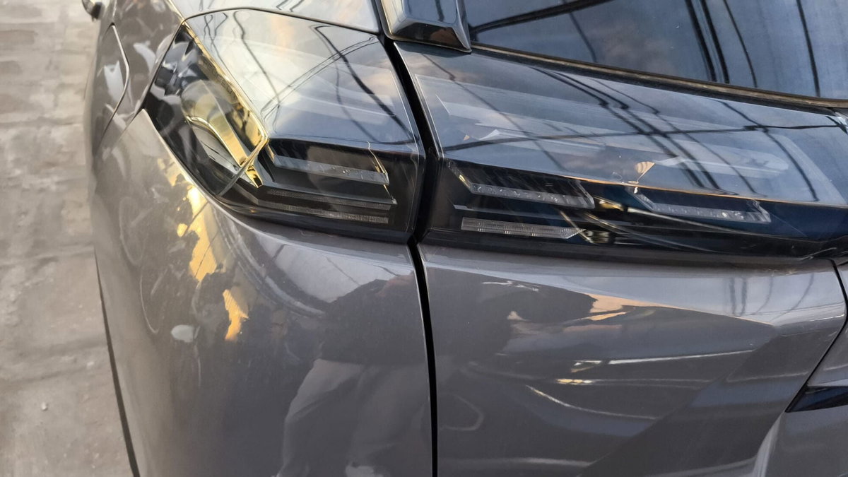 Peugeot 2008 1.2 puretech Active s&s 100cv (9)