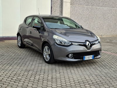 Renault Clio 1.2 75 CV 5 porte Duel usata