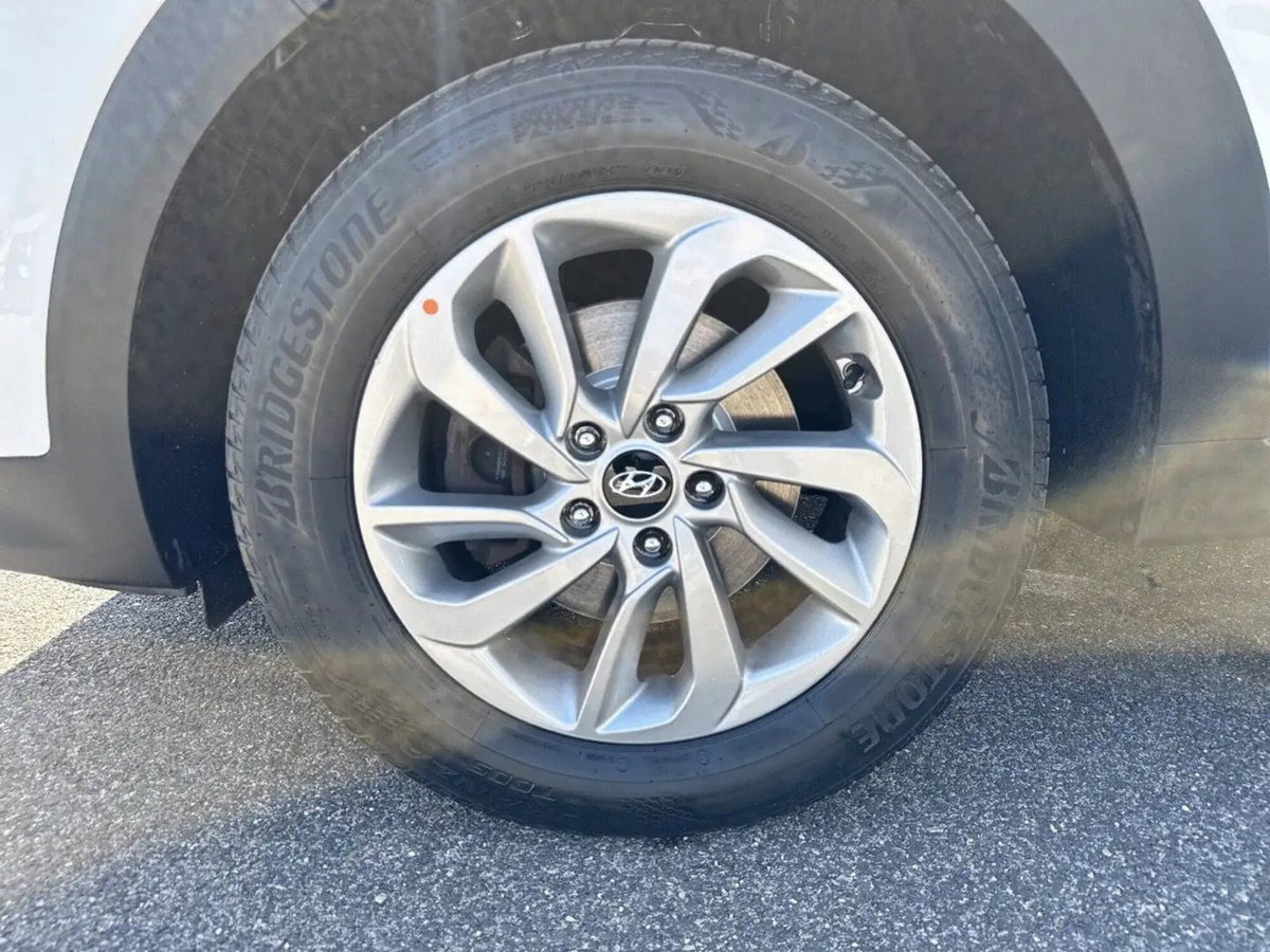 Hyundai Tucson 1.7 CRDi XPlus (11)