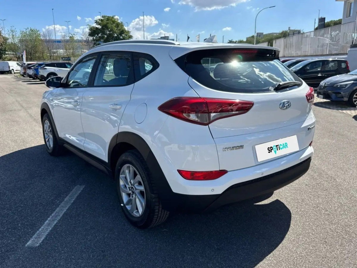 Hyundai Tucson 1.7 CRDi XPlus (2)