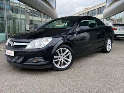 Opel Astra Cabrio TwinTop 1.6 16V VVT Cosmo usata