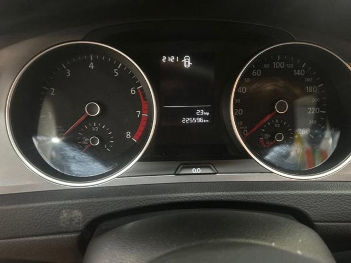 Volkswagen Golf Variant 1.4 TGI Comfortline BlueMotion (9)